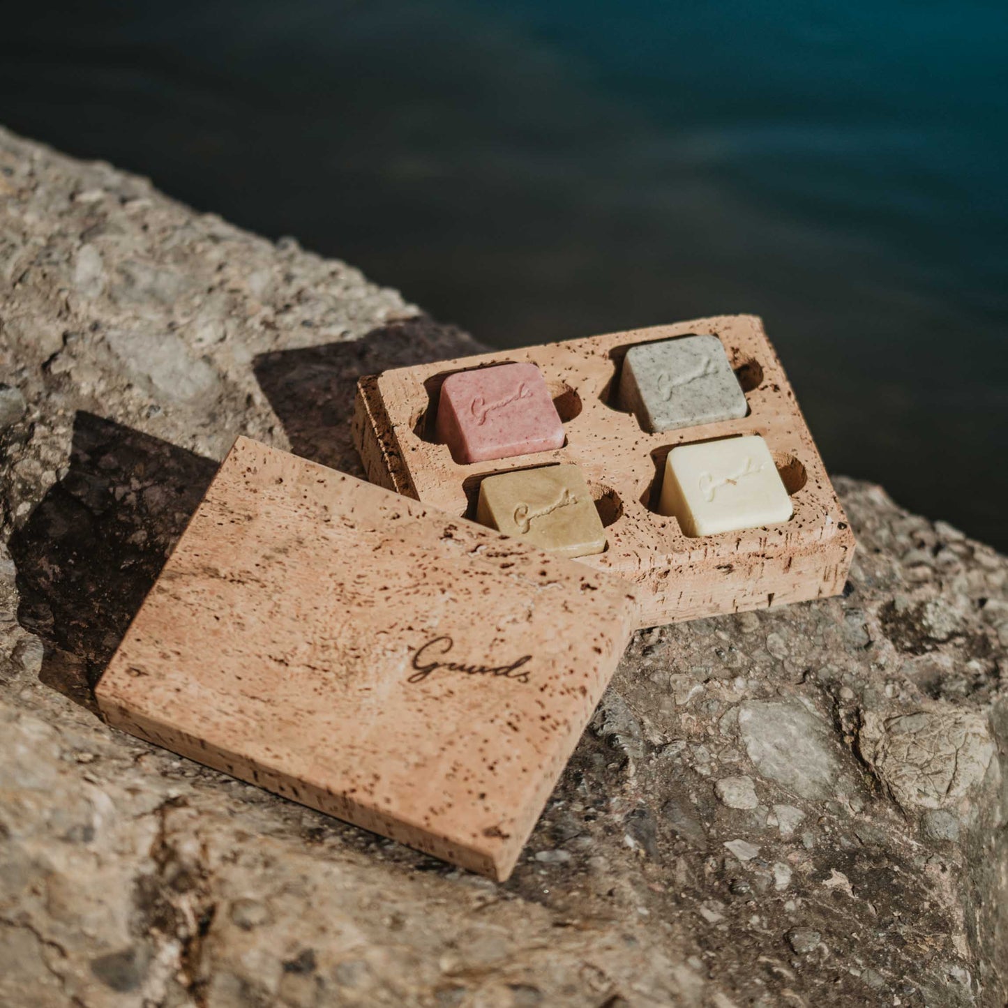 Estuche de corcho Guuds