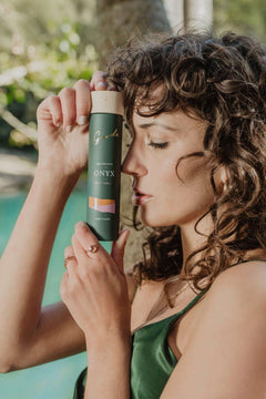 Tónico azul Onyx GUUDS tónico facial en rutina de cuidado facial